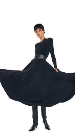 LS SHOULDER PAD V NECK FLARED DRESS 15 LS SHOULDER PAD V NECK FLARED DRESS -Norma Kamali 1 30 24nk00657