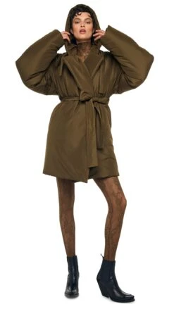 HOODED SLEEPING BAG COAT TO KNEE 13 HOODED SLEEPING BAG COAT TO KNEE -Norma Kamali 1 3025f25nk06555