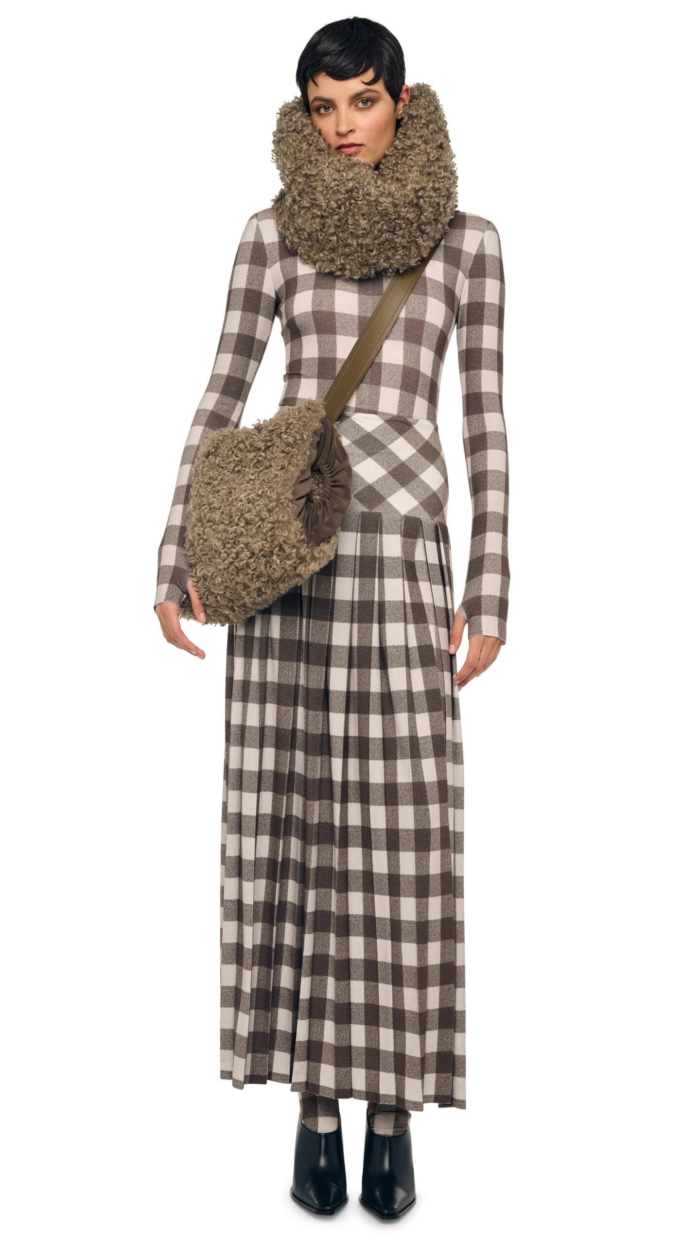 PLEATED LONG SKIRT W/ SLIT 1 PLEATED LONG SKIRT W/ SLIT