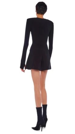 SHOULDER PAD CREW TOP 9 SHOULDER PAD CREW TOP -Norma Kamali 11 28 22nk07702