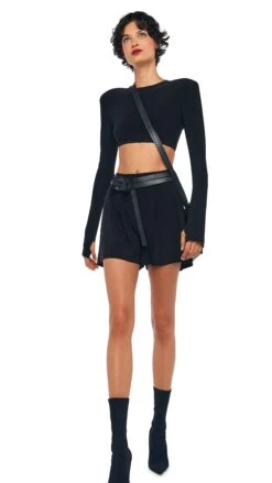 CROPPED SHOULDER PAD TOP 12 CROPPED SHOULDER PAD TOP -Norma Kamali 8 27 24nk01674 c9e0e500 75ca 49aa bde8 c5296247745c