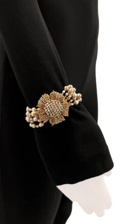 MIRIAM HASKELL BEADED PENDANT NECKLACE AND BRACELET SET 6 MIRIAM HASKELL BEADED PENDANT NECKLACE AND BRACELET SET -Norma Kamali IMG 5157 ecomm